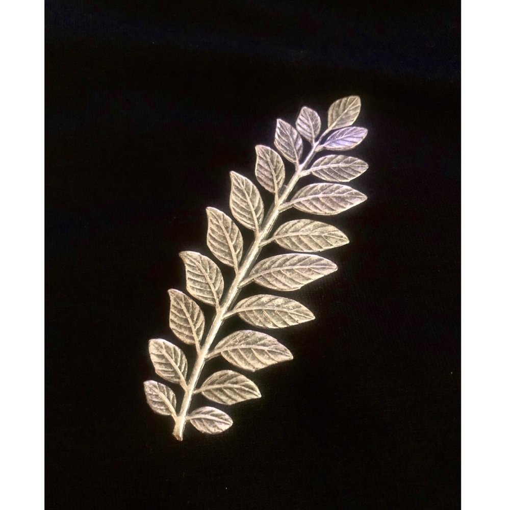 Vintage Pewter Leaf 🍂 Stem Brooch/Pin.